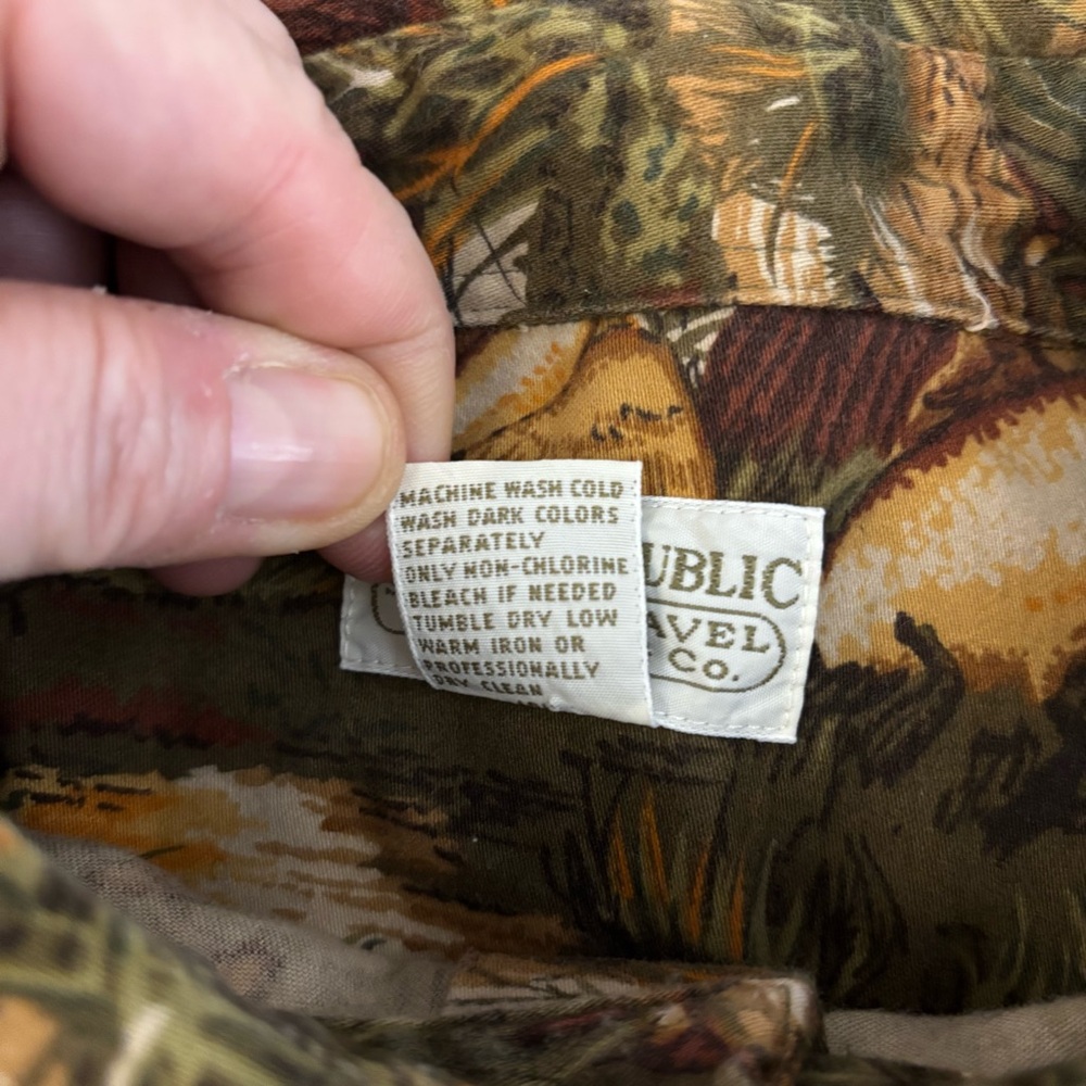 ❗️SOLD ❗️Banana Republic Safari Travel Cotton Flannel Button Down - Picture 5 of 7